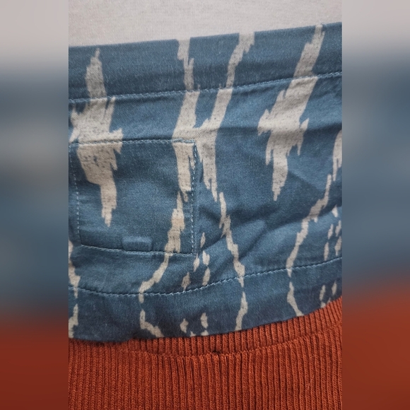 CHASER Ikat Printed Boho Cropped Cami Top In Blue/white. Size XS - Picture 6 of 10